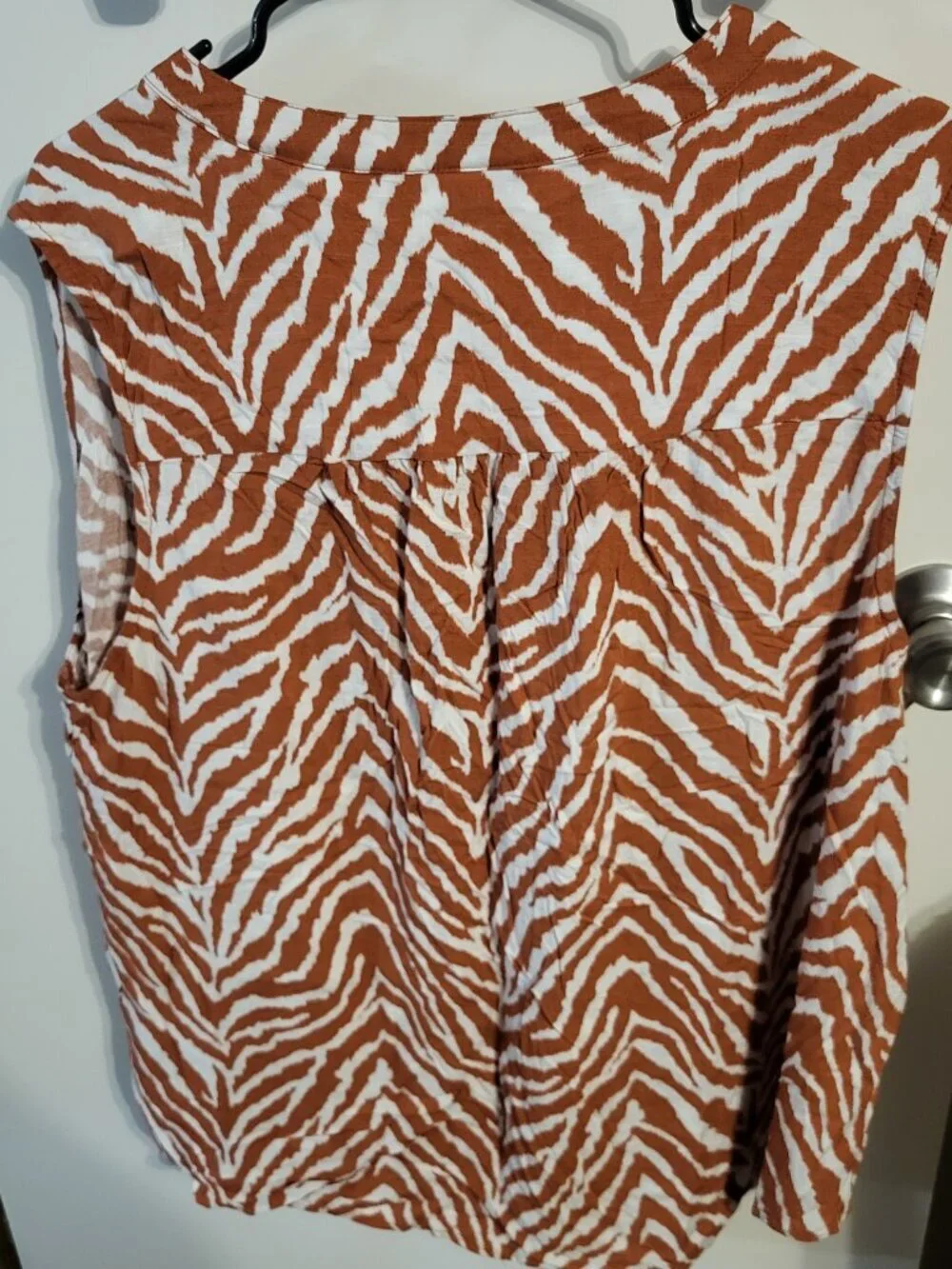 NWOT TORRID SLEEVELESS BLOUSE SZ 3X - Picture 2 of 6